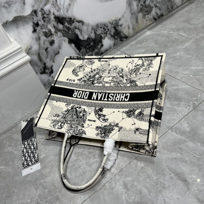 Dior Shopping Bags